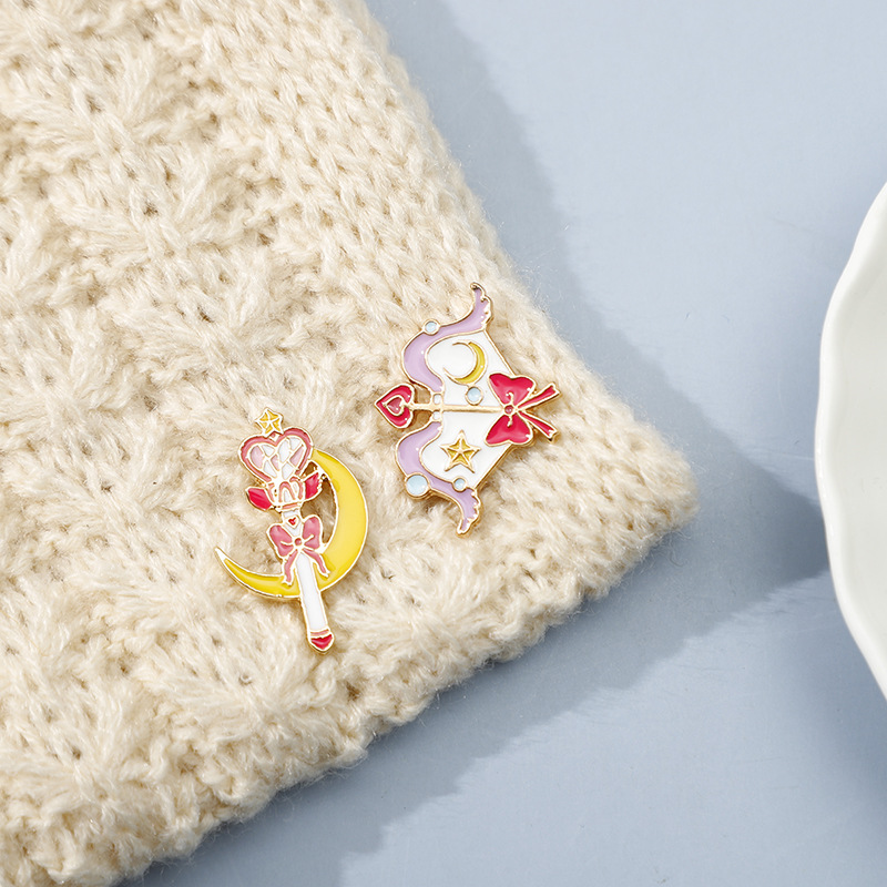 2 Pezzi Spilla a Forma di Bacc - Sailor Moon Wand recensione e prezzo
