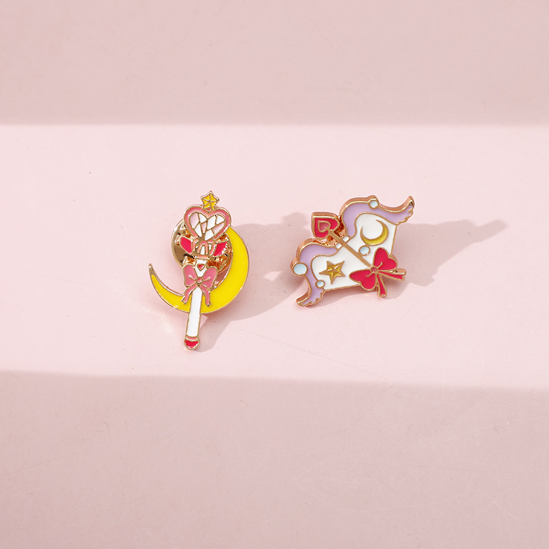 2 Pezzi Spilla a Forma di Bacc - Sailor Moon Wand recensione e prezzo
