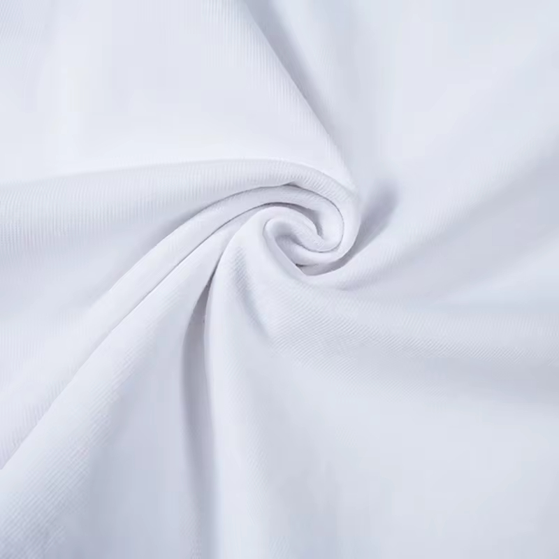 T-shirt Oversize Bianca in Cot - Anime Cosplay Title recensione e prezzo